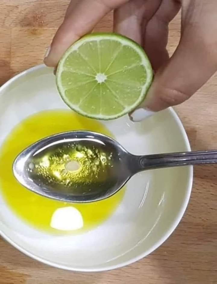 The Impact of Consuming a Blend of Olive Oil and Lemon on Your Body